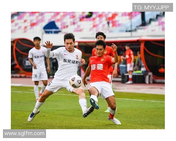 广州足球队逆袭之路揭秘大师赛背后的奋斗与荣耀 广州足球队逆袭之路揭秘大师赛背后的奋斗与荣耀