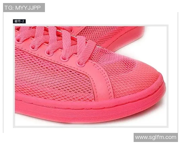 粉色足球明星的魅力与成就揭示了运动与时尚的完美结合