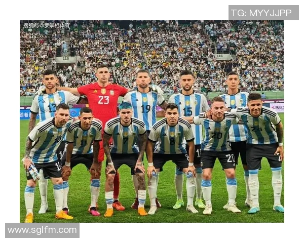 足球明星中国行的态度与影响力探讨及其对球迷的启示