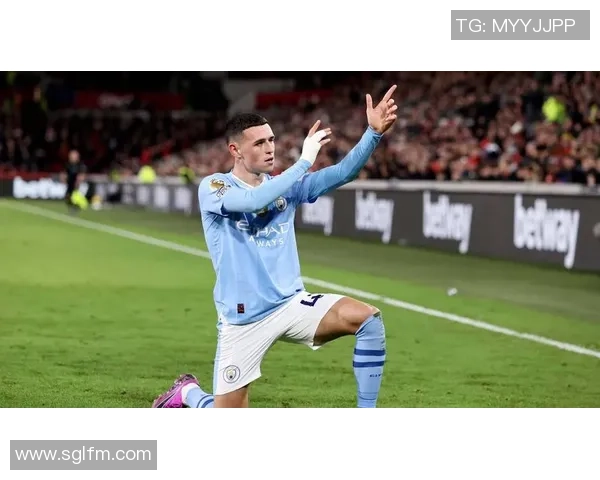 足球明星的肌肉身材揭秘如何塑造完美体型与运动表现的关系 足球明星的肌肉身材揭秘如何塑造完美体型与运动表现的关系